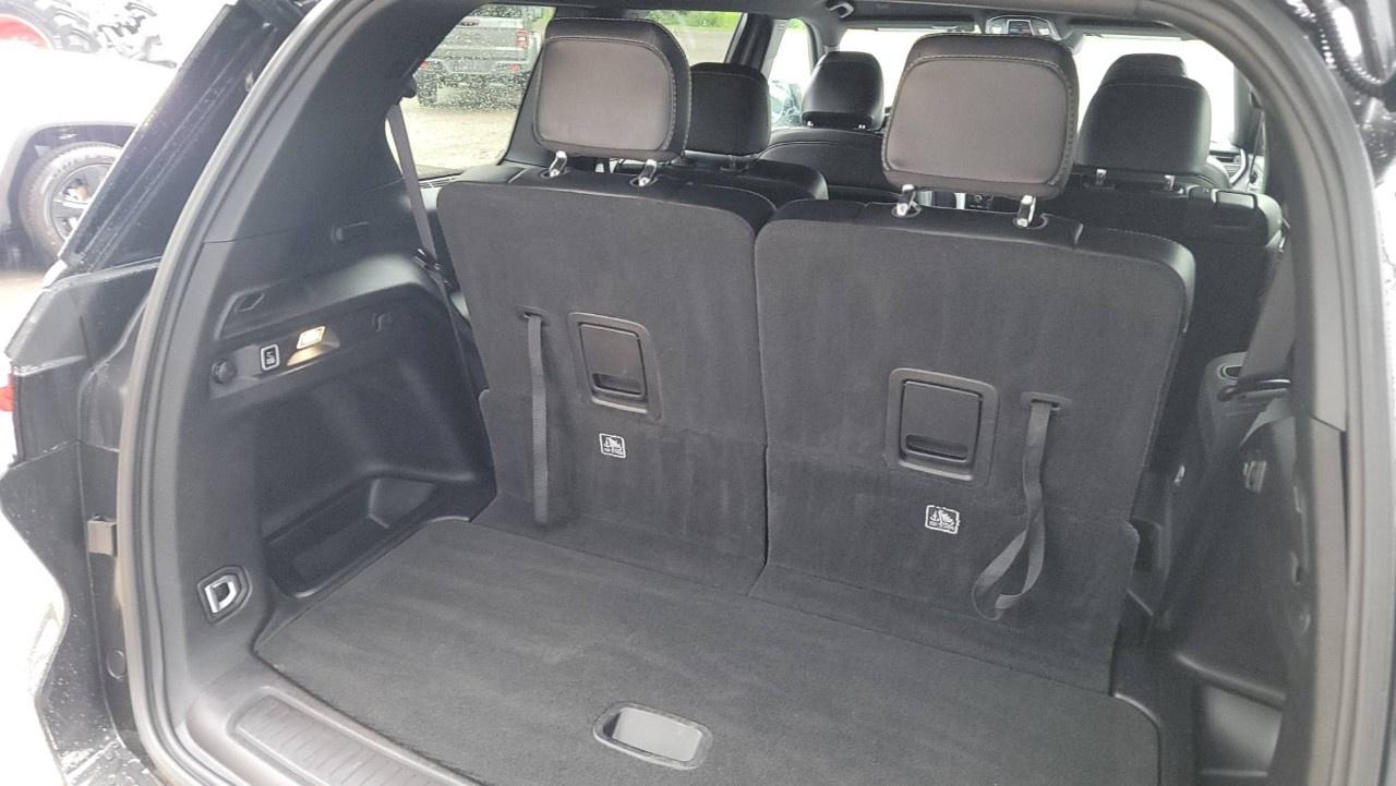 2024 Jeep Grand Cherokee L Limited 4x4 Photo