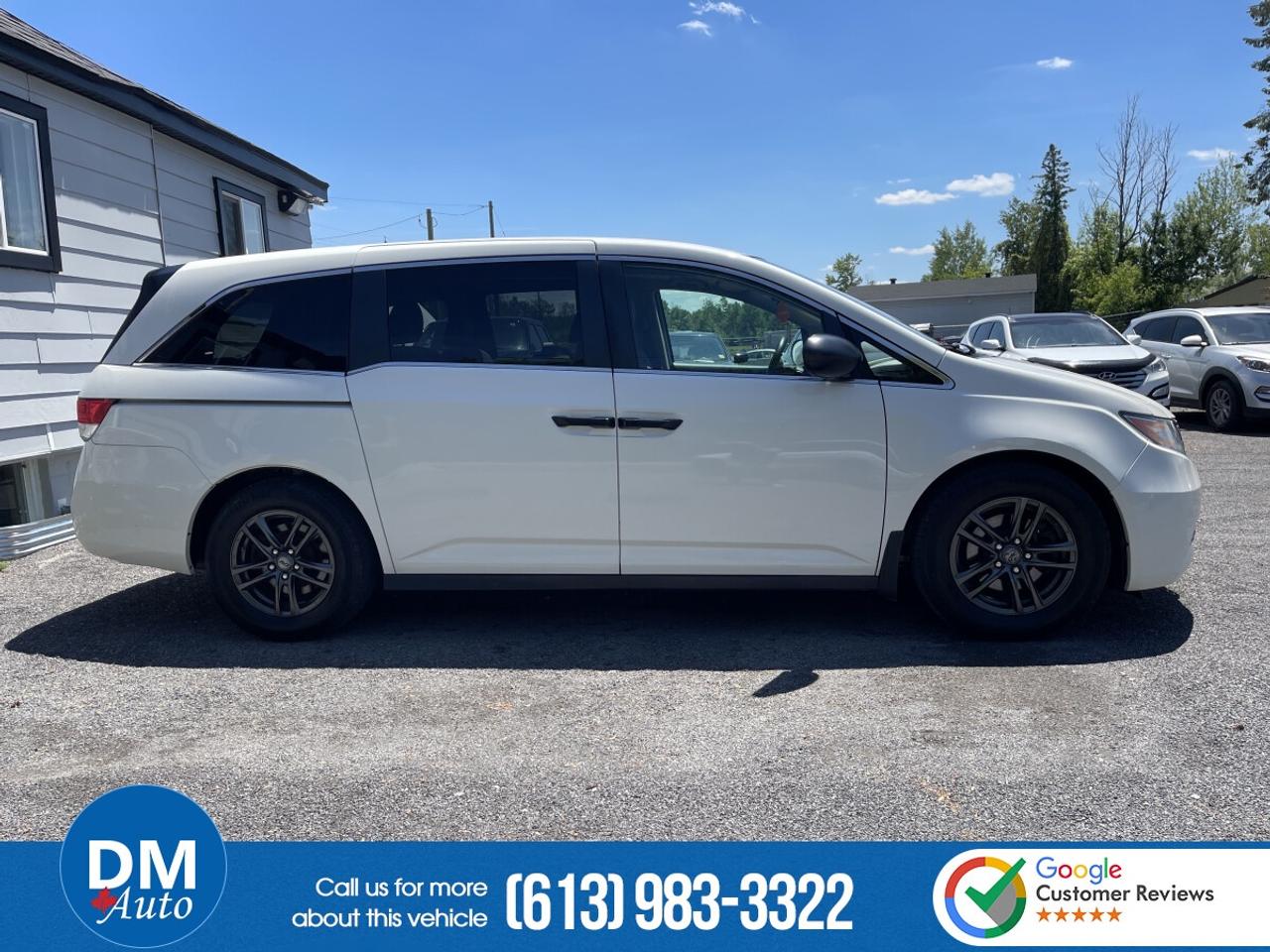 2017 Honda Odyssey LX Photo3