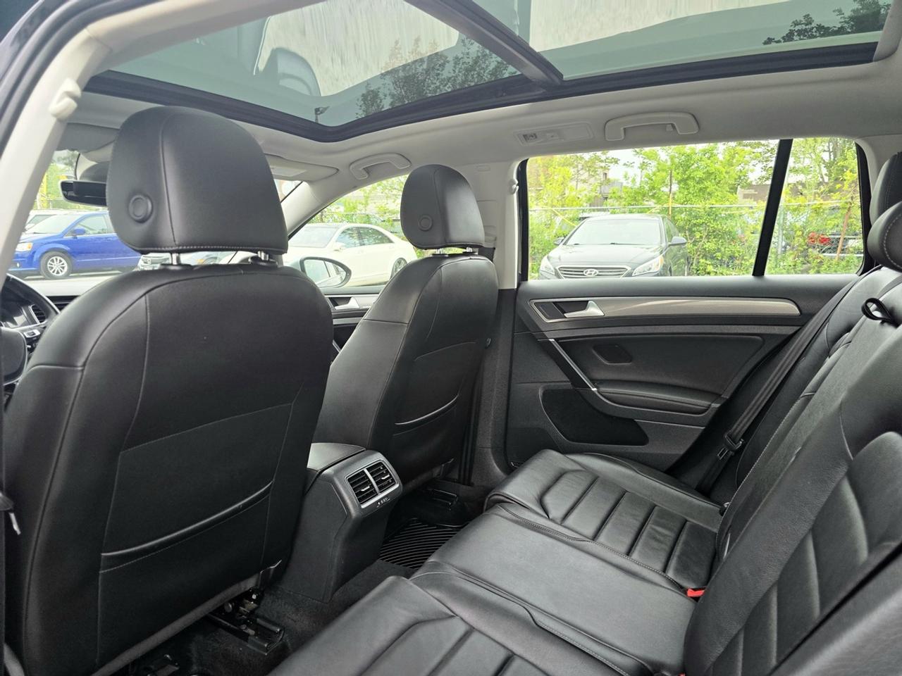 2019 Volkswagen Golf Alltrack DSG | No Accidents! Photo