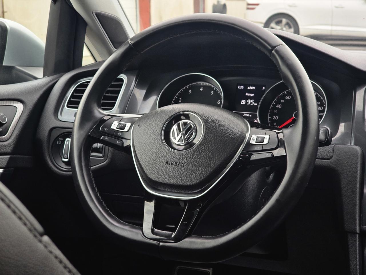 2019 Volkswagen Golf Alltrack DSG | No Accidents! Photo