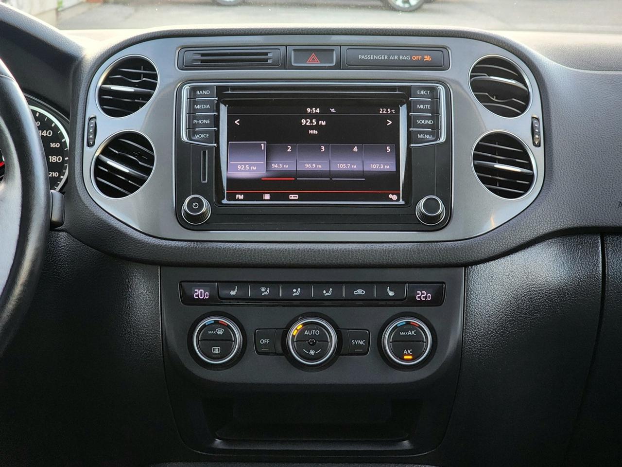 2017 Volkswagen Tiguan Wolfsburg Edition | No Accidents! Photo
