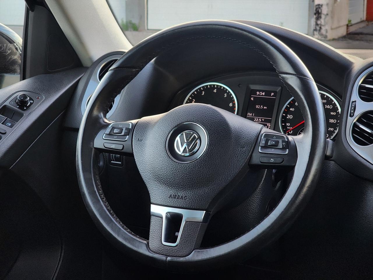 2017 Volkswagen Tiguan Wolfsburg Edition | No Accidents! Photo