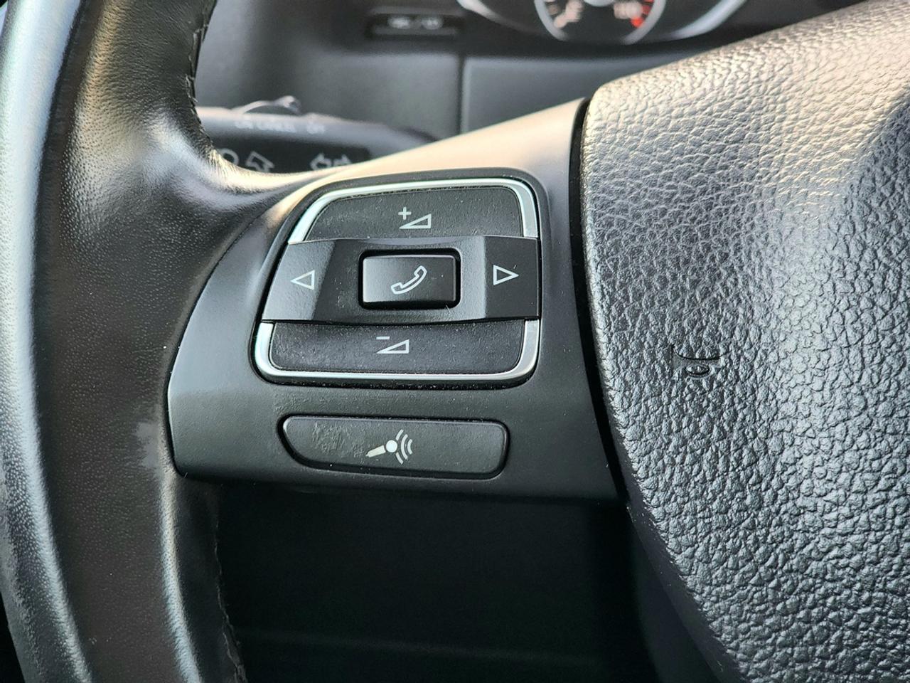 2017 Volkswagen Tiguan Wolfsburg Edition | No Accidents! Photo