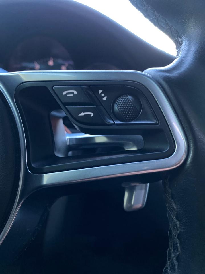 2018 Porsche Macan S ANO ACCIDENT Photo