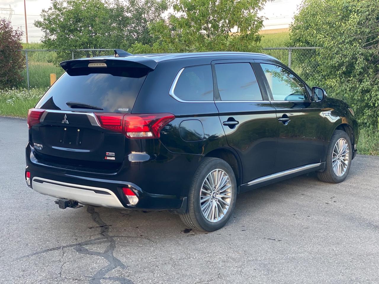 2020 Mitsubishi Outlander PHEV SEL S-AWD No Accident | One Owner | SUNROOF | Photo