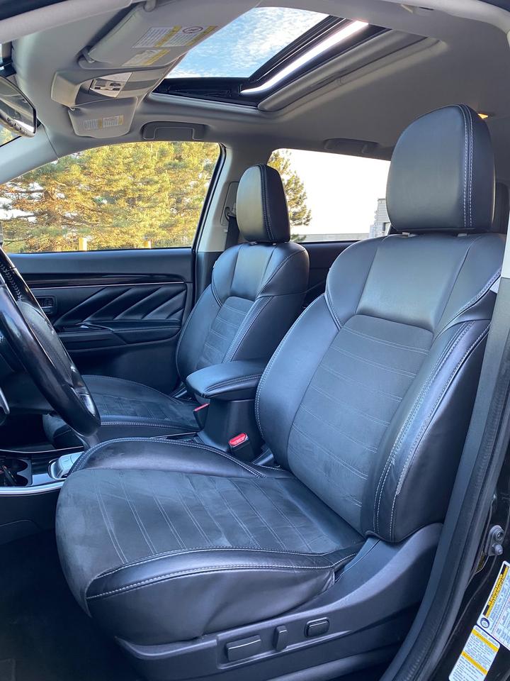 2020 Mitsubishi Outlander PHEV SEL S-AWD No Accident | One Owner | SUNROOF | Photo