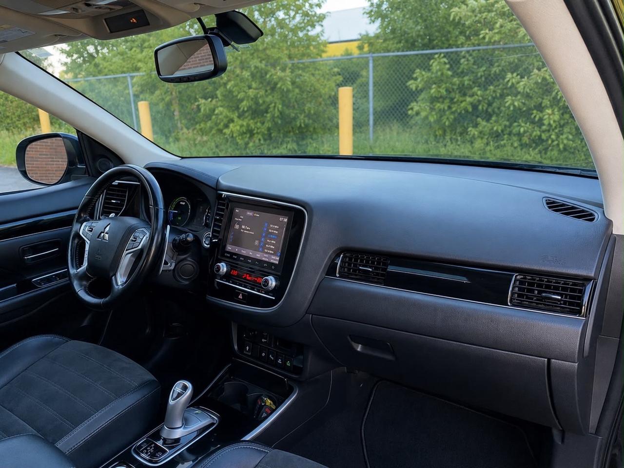 2020 Mitsubishi Outlander PHEV SEL S-AWD No Accident | One Owner | SUNROOF | Photo