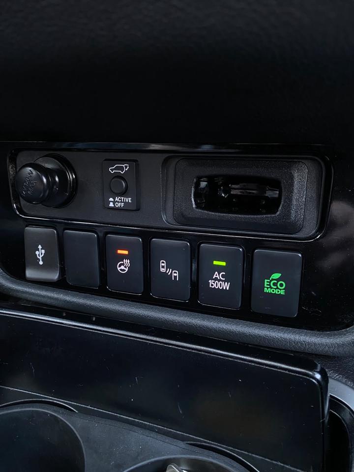 2020 Mitsubishi Outlander PHEV SEL S-AWD No Accident | One Owner | SUNROOF | Photo