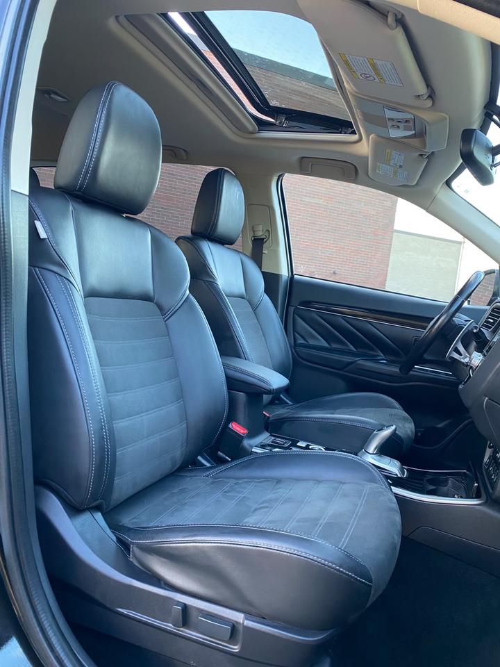 2020 Mitsubishi Outlander PHEV SEL S-AWD No Accident | One Owner | SUNROOF | Photo