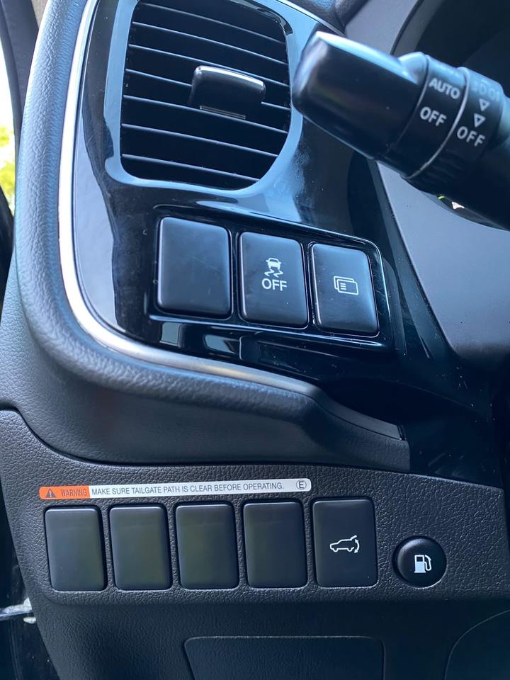 2020 Mitsubishi Outlander PHEV SEL S-AWD No Accident | One Owner | SUNROOF | Photo
