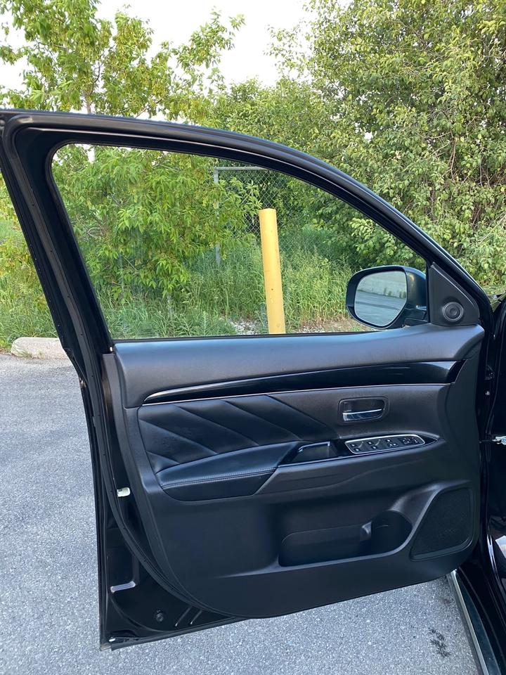 2020 Mitsubishi Outlander PHEV SEL S-AWD No Accident | One Owner | SUNROOF | Photo