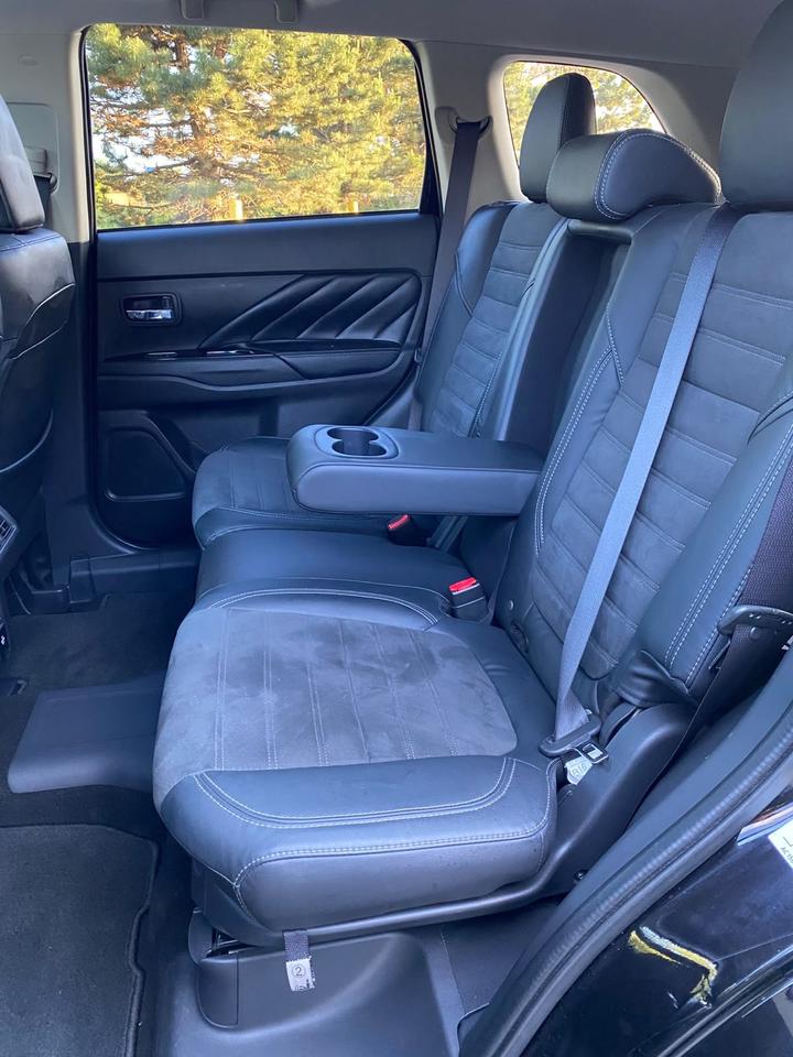 2020 Mitsubishi Outlander PHEV SEL S-AWD No Accident | One Owner | SUNROOF | Photo