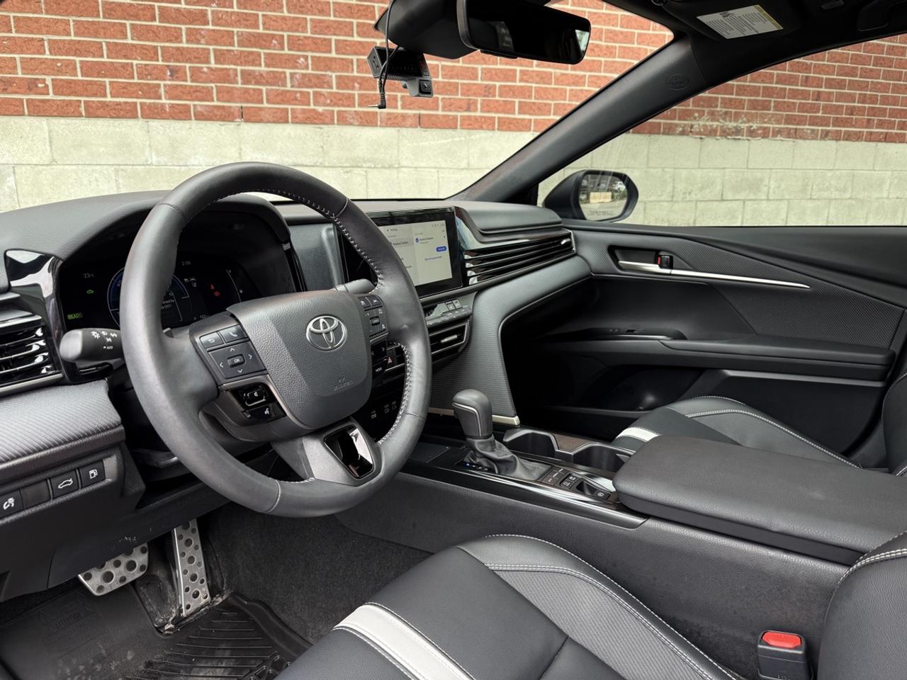 2025 Toyota Camry SE Upgrade|One Owner|Clean Carfax|Sunroof Photo