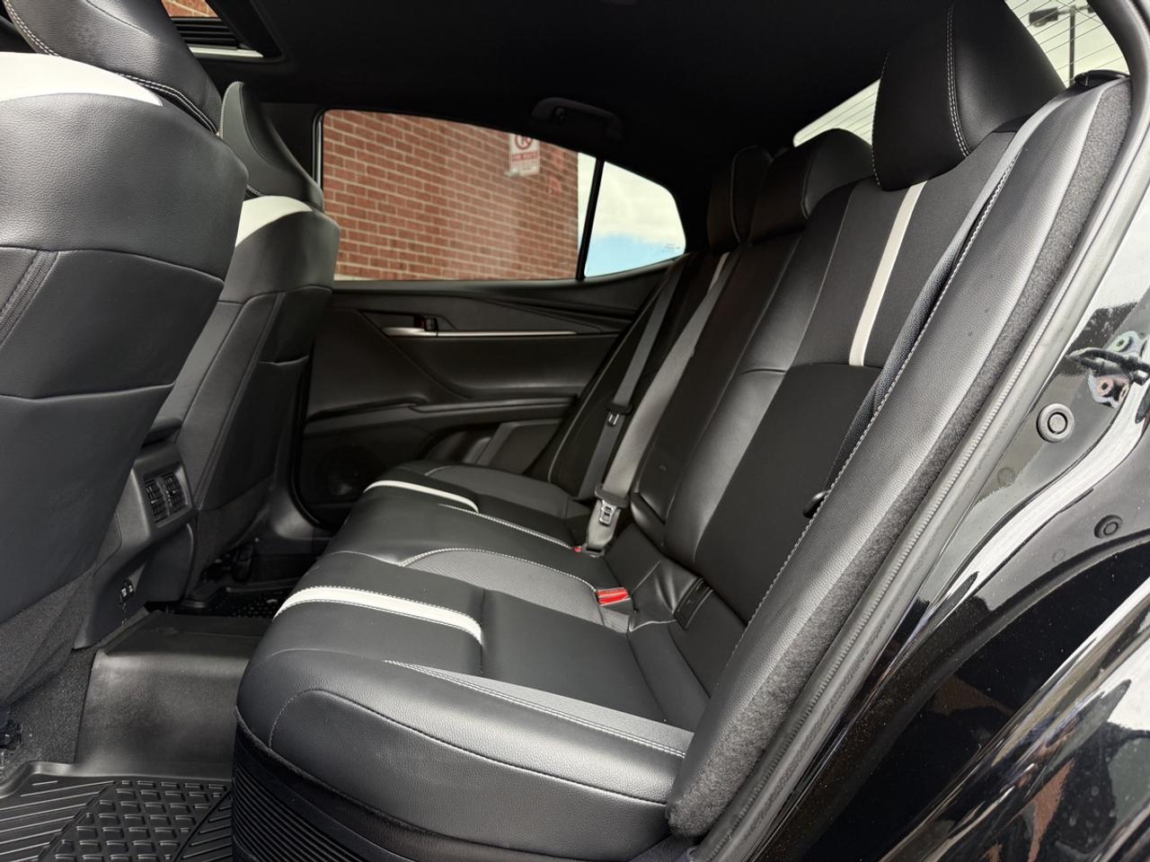 2025 Toyota Camry SE Upgrade|One Owner|Clean Carfax|Sunroof Photo