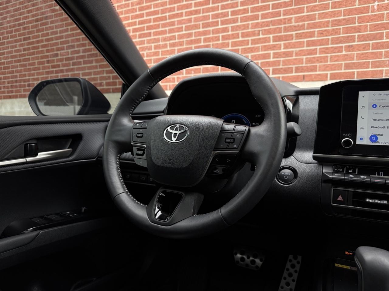 2025 Toyota Camry SE Upgrade|One Owner|Clean Carfax|Sunroof Photo
