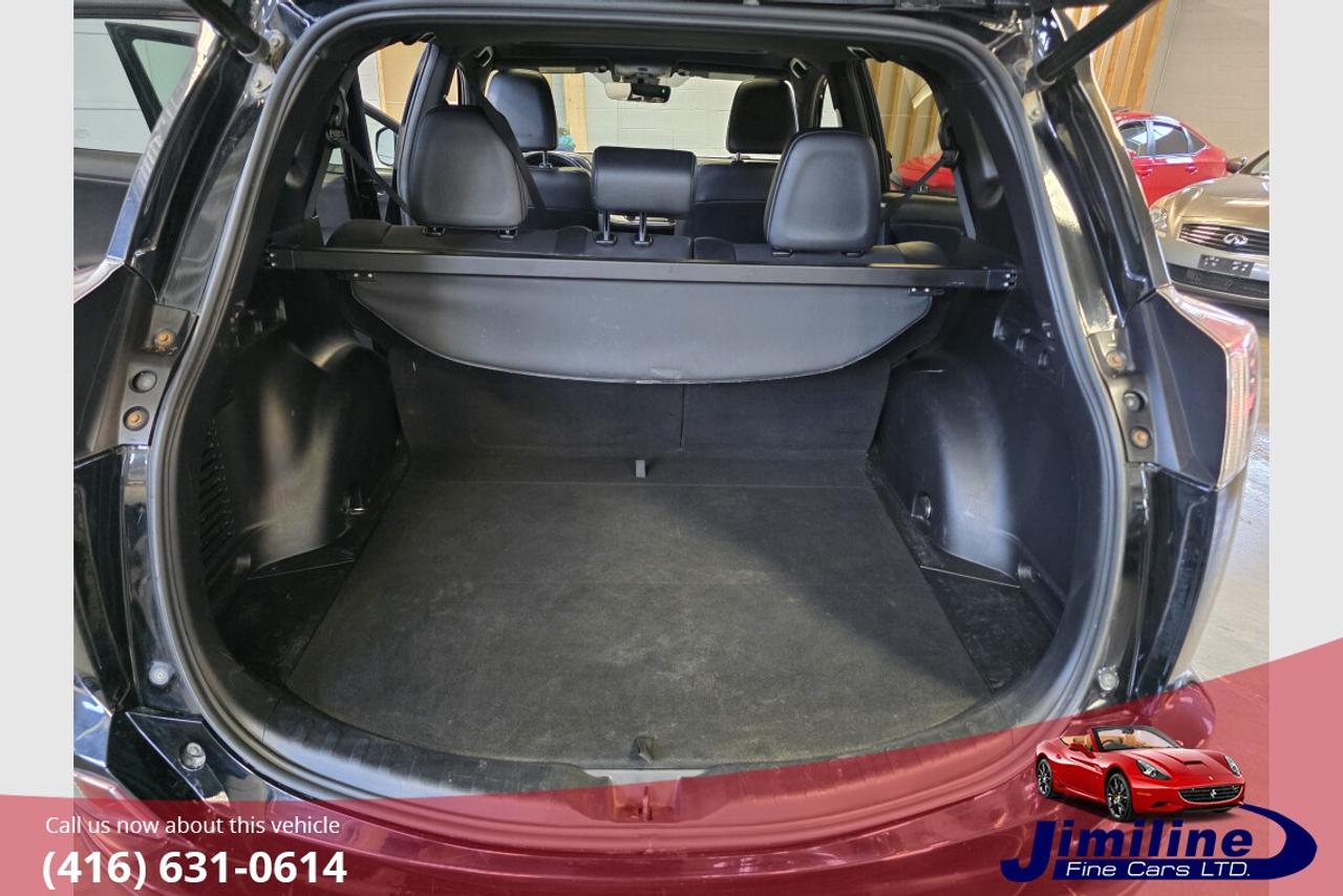 2018 Toyota RAV4 SE AWD Photo