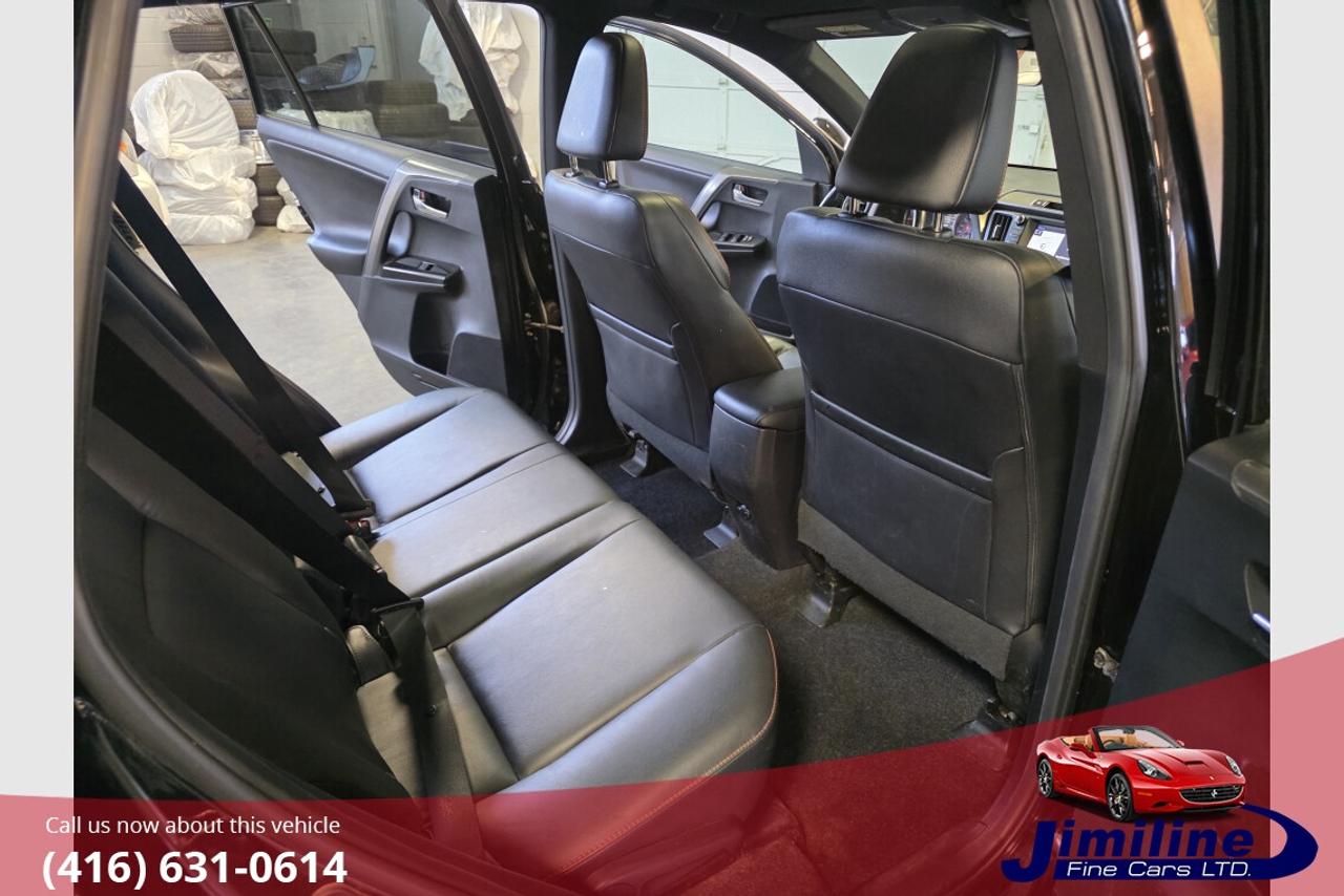 2018 Toyota RAV4 SE AWD Photo