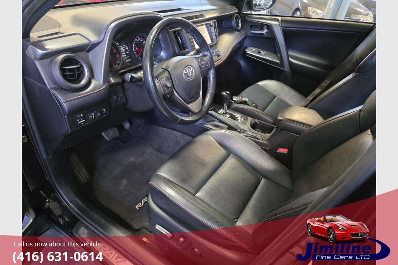 2018 Toyota RAV4 SE AWD Photo