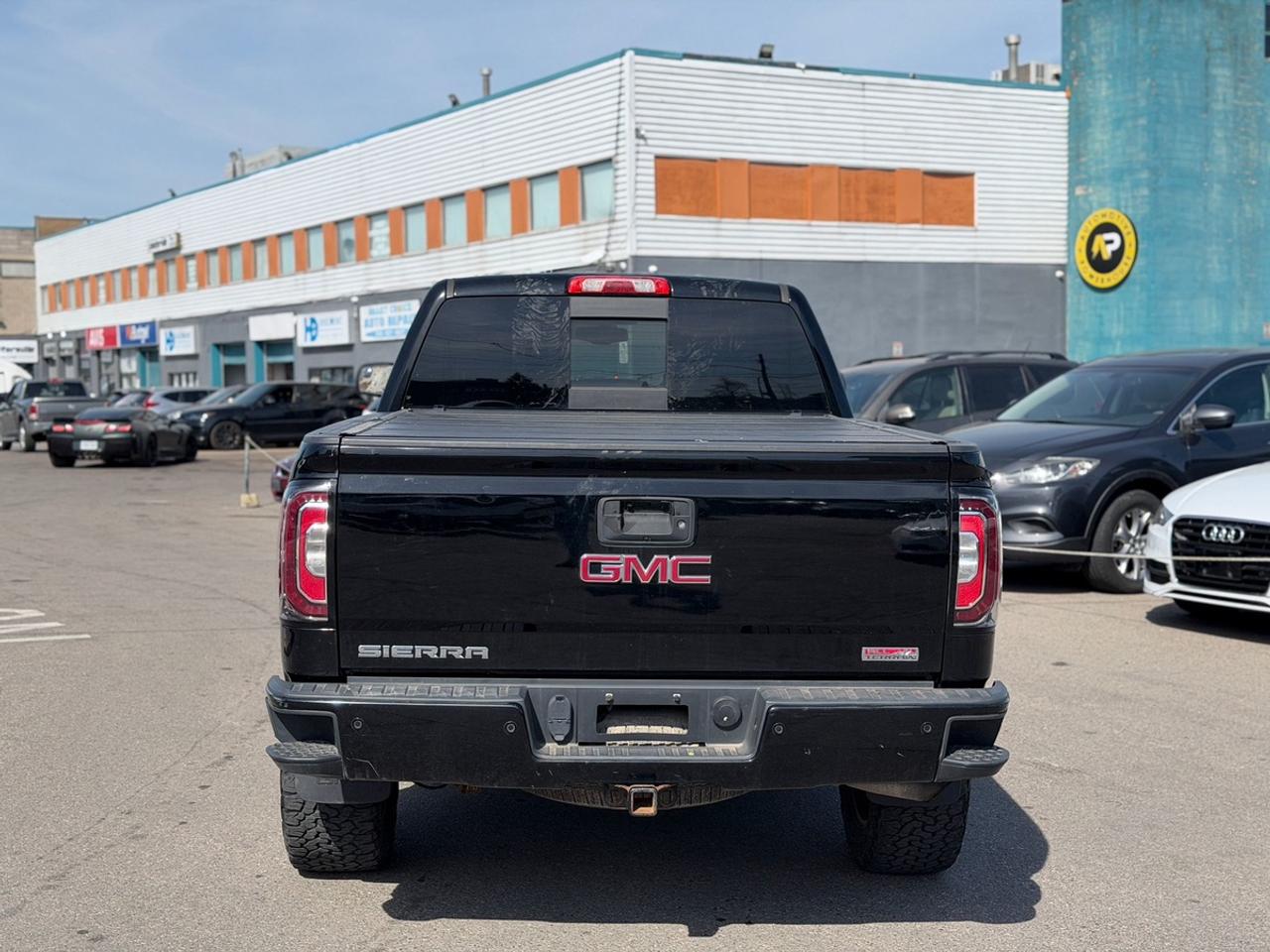 2017 GMC Sierra 1500 SLT Photo