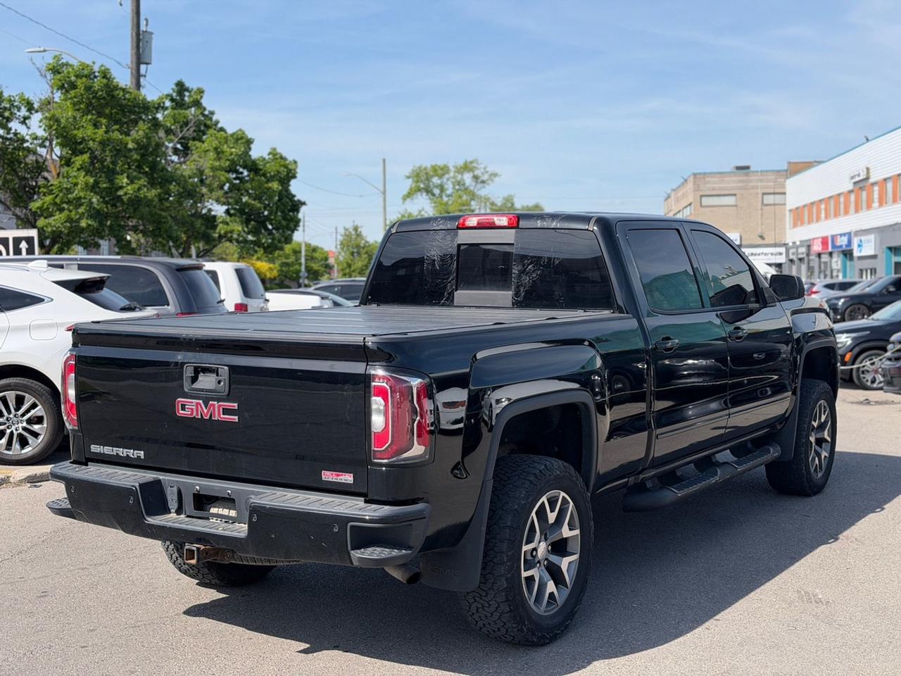 2017 GMC Sierra 1500 SLT Photo