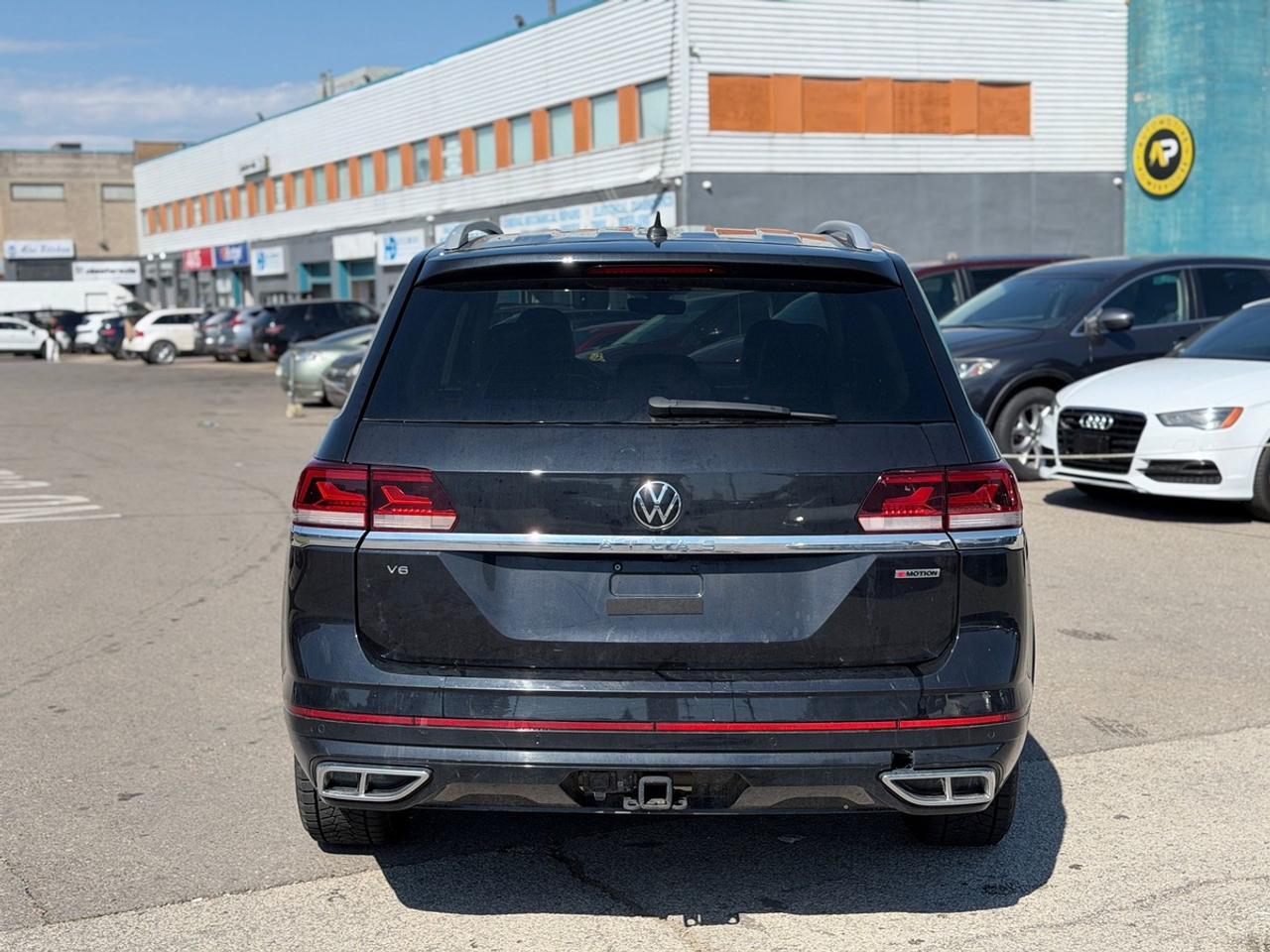 2022 Volkswagen Atlas SEL PREMIUM R-LINE Photo4