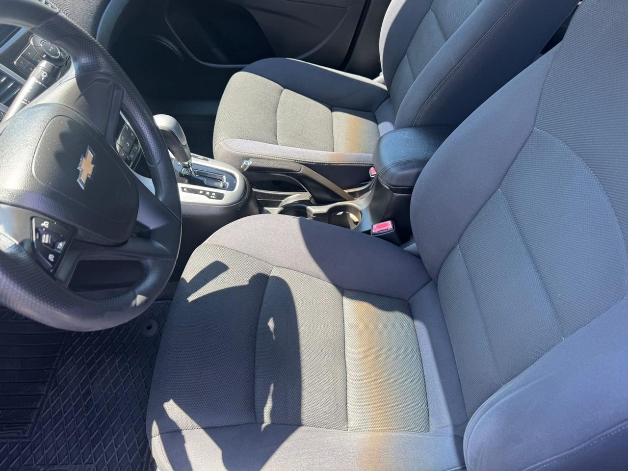 2012 Chevrolet Cruze 1LT Photo