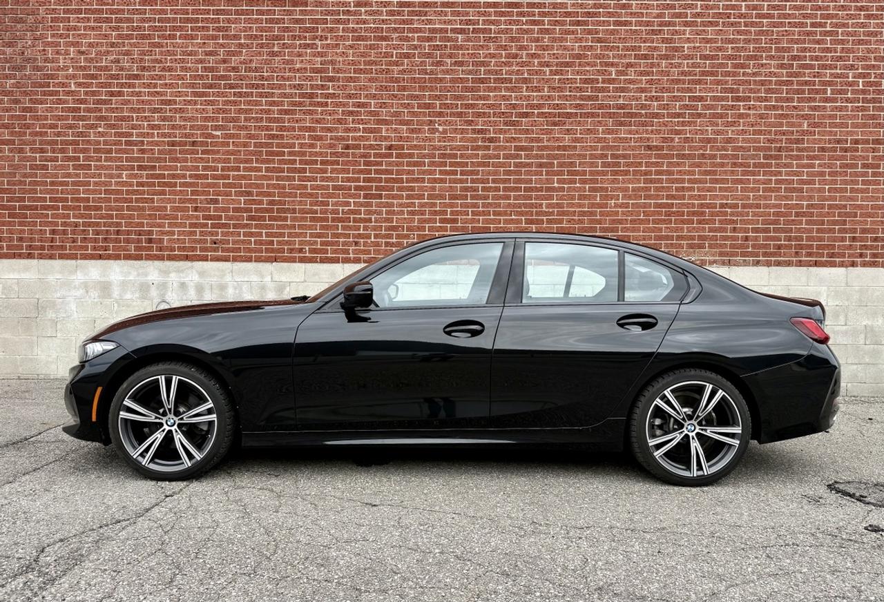 2023 BMW 3-Series 330i xDrive|Clean Carfax|Great Price Photo