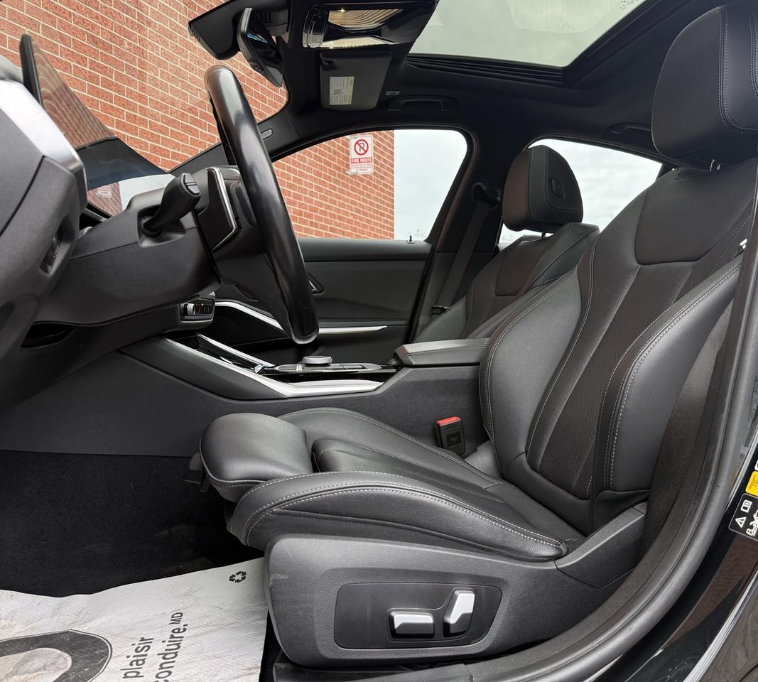 2023 BMW 3-Series 330i xDrive|Clean Carfax|Great Price Photo