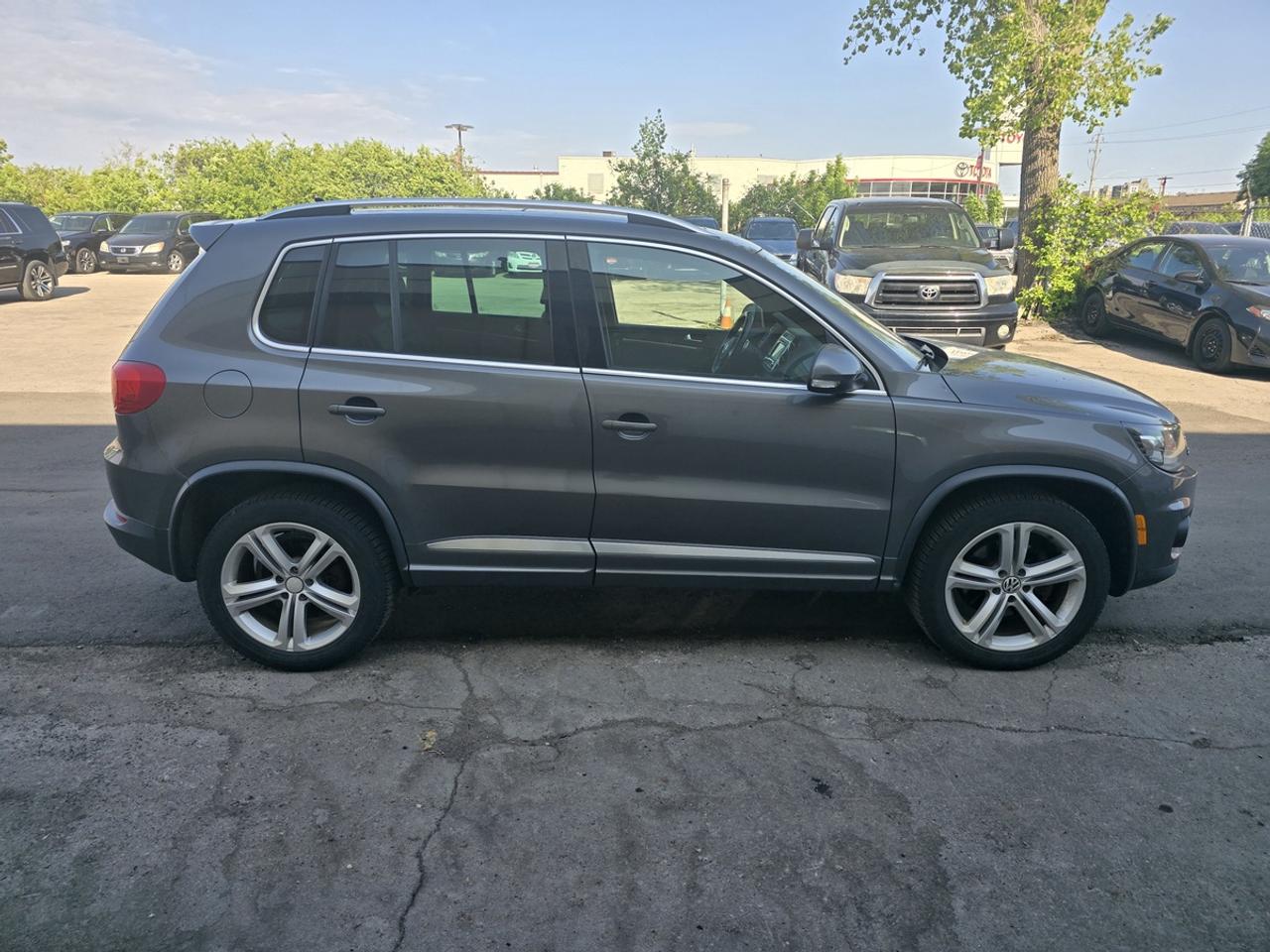 2014 Volkswagen Tiguan R-LINE Photo