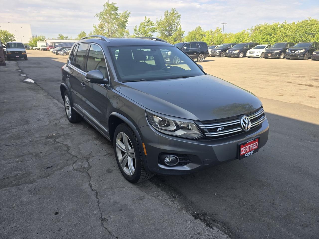 2014 Volkswagen Tiguan R-LINE Photo