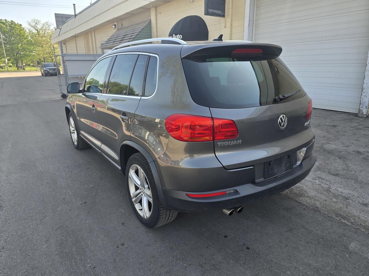 2014 Volkswagen Tiguan R-LINE Photo