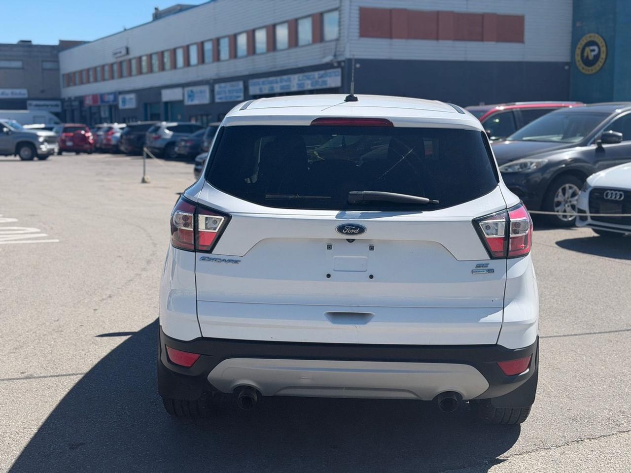 2017 Ford Escape SE Photo