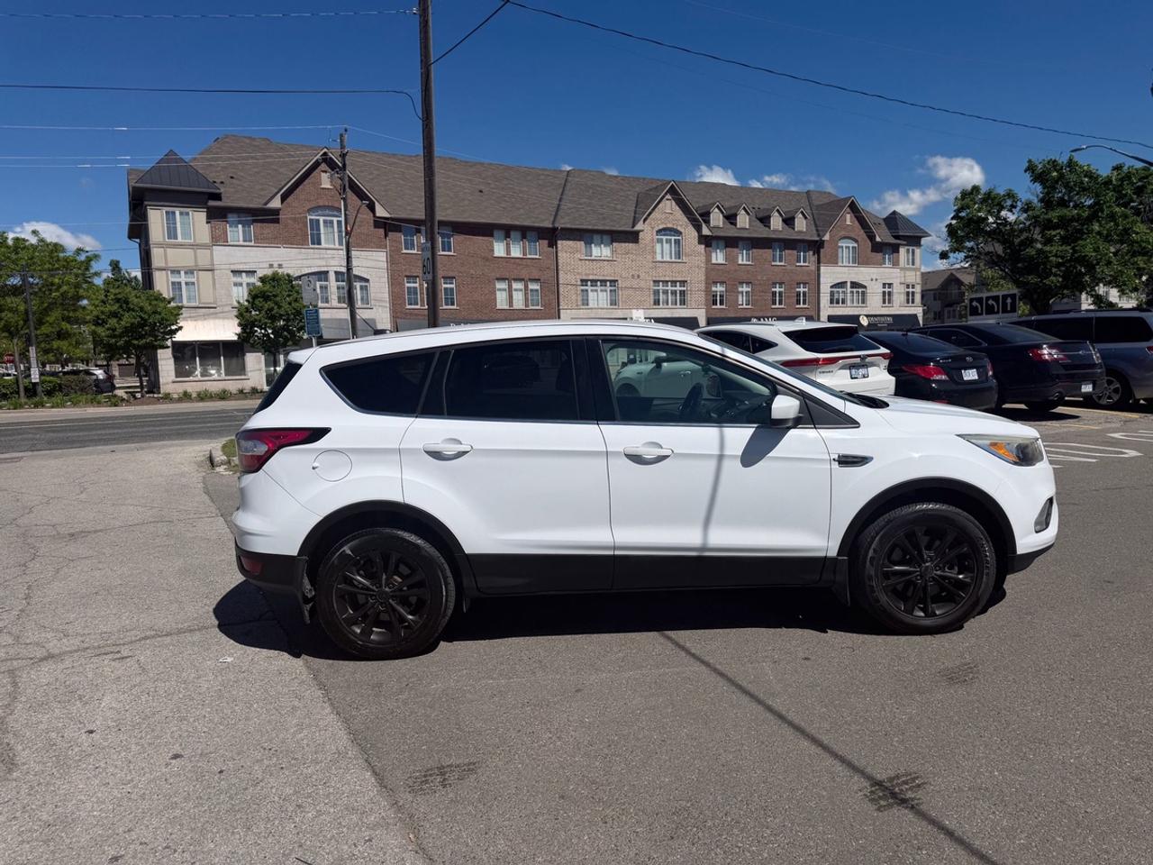 2017 Ford Escape SE Photo