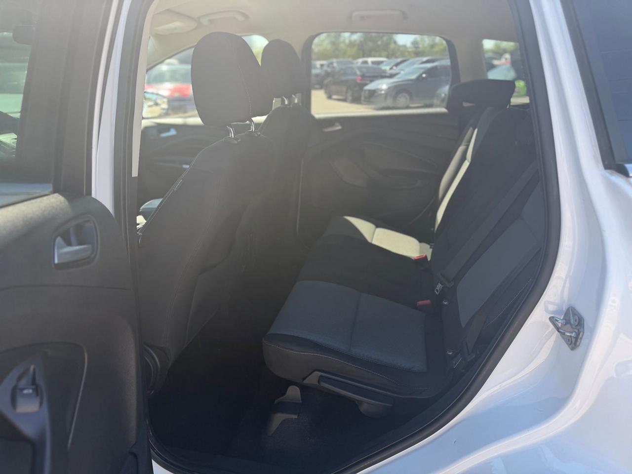 2017 Ford Escape SE Photo