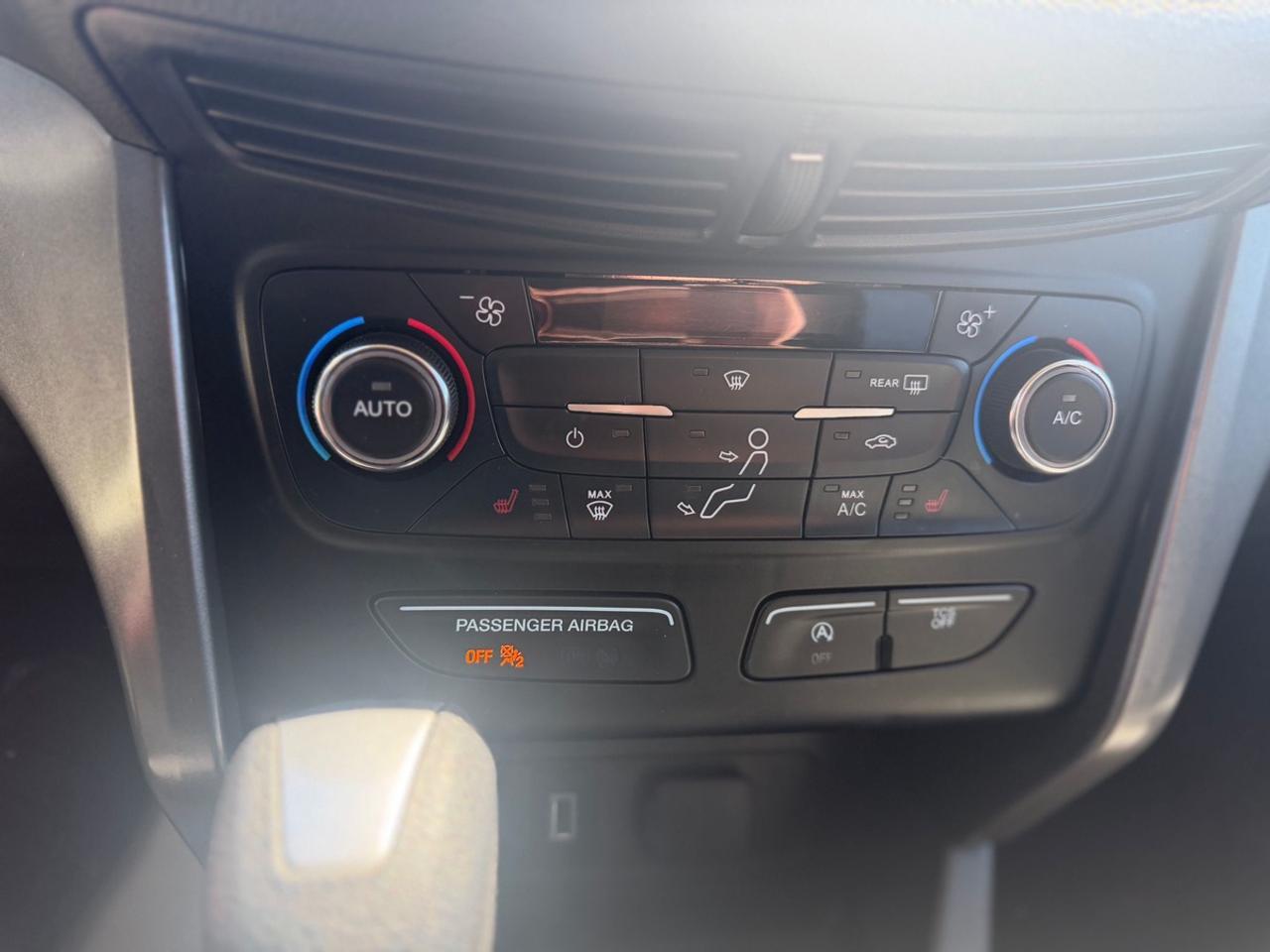 2017 Ford Escape SE Photo