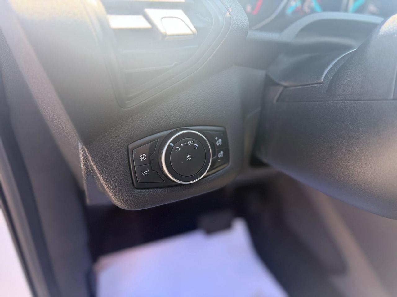2017 Ford Escape SE Photo