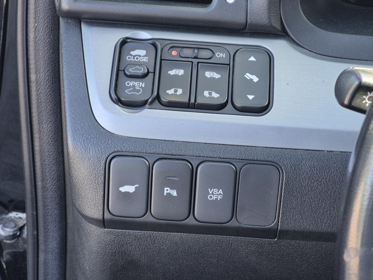 2009 Honda Odyssey Touring Photo