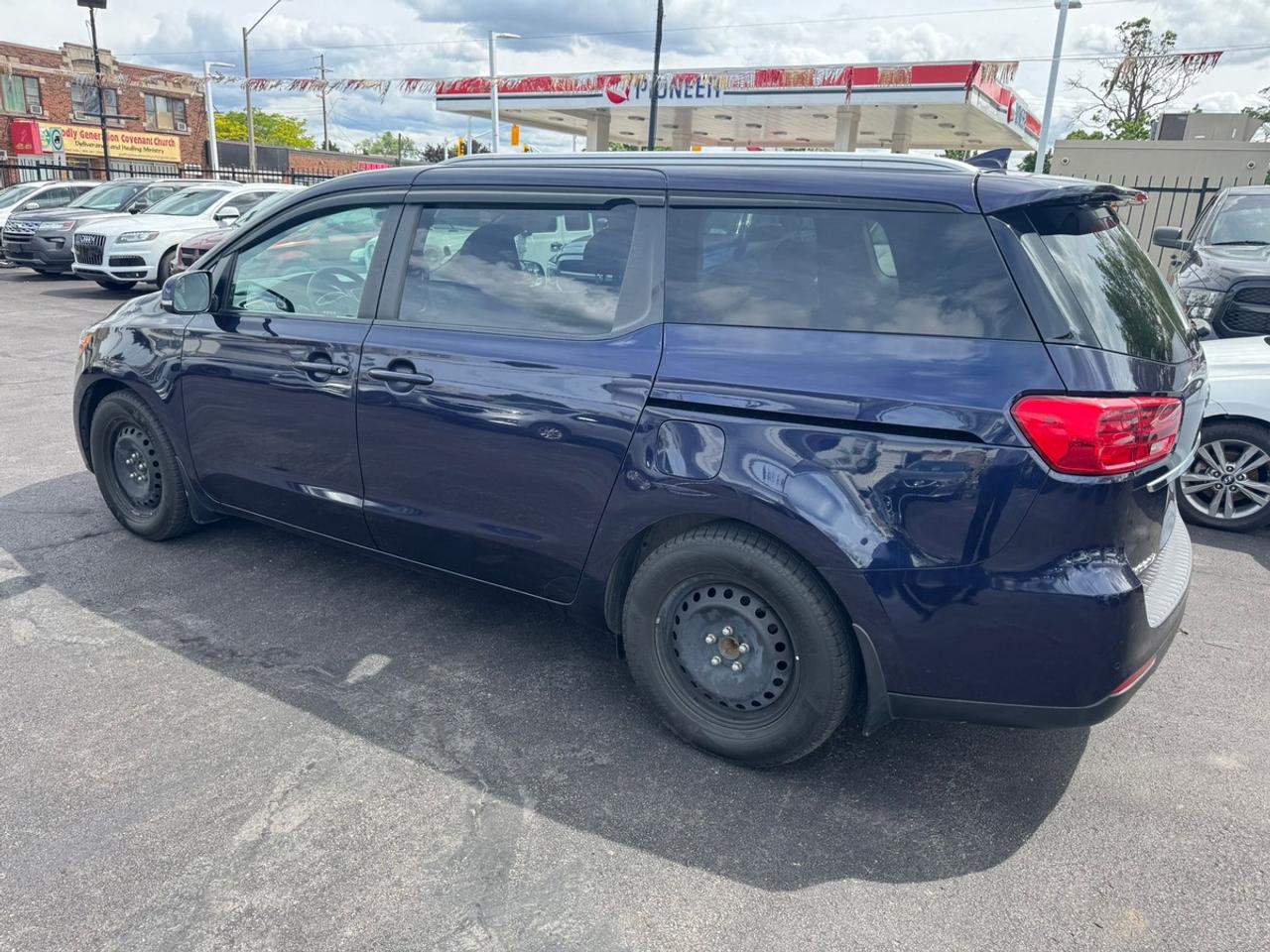 2019 Kia Sedona LX Photo
