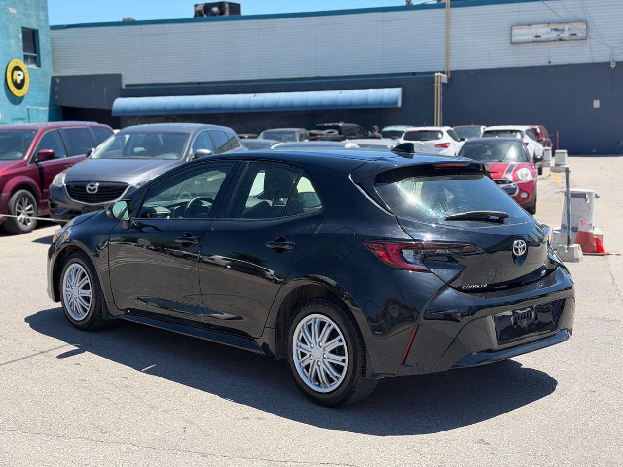 2023 Toyota Corolla SE Photo