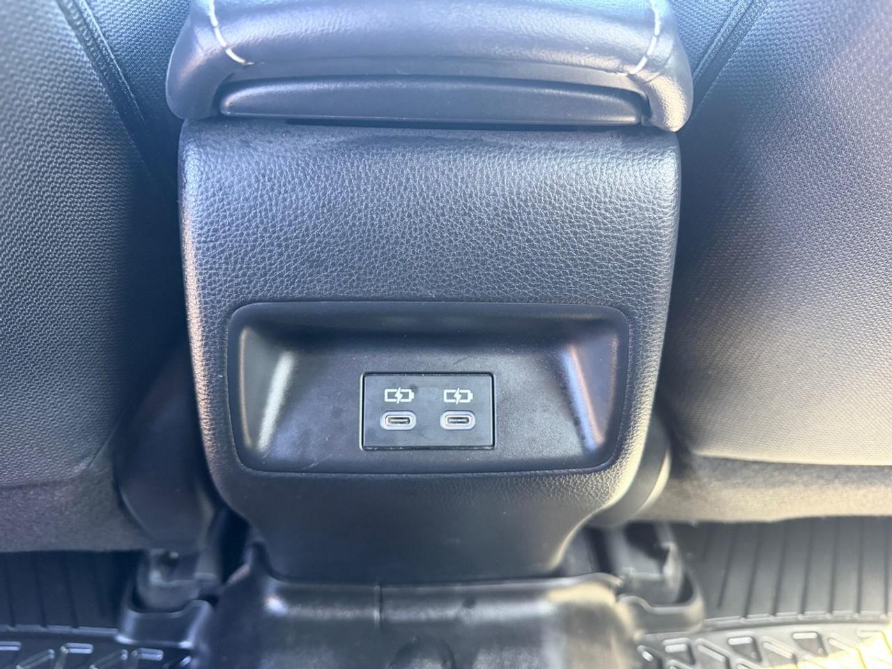 2023 Toyota Corolla SE Photo