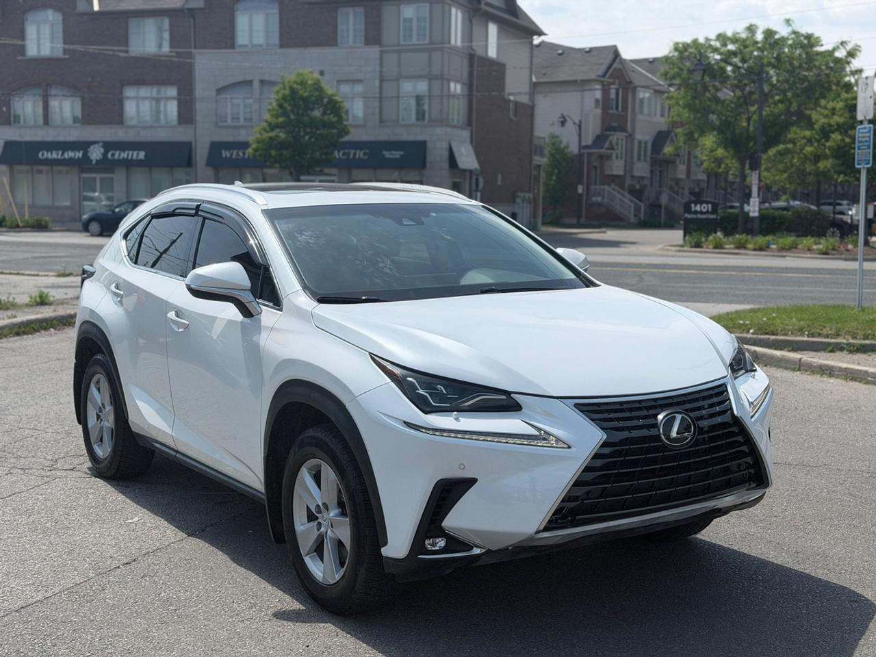 2018 Lexus NX 300 e Photo3
