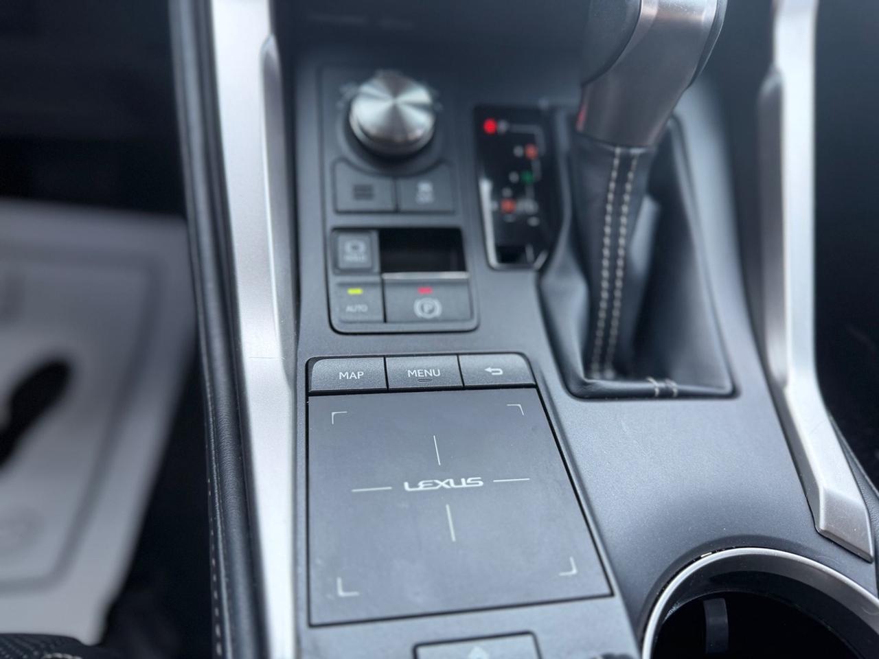 2018 Lexus NX 300 e Photo