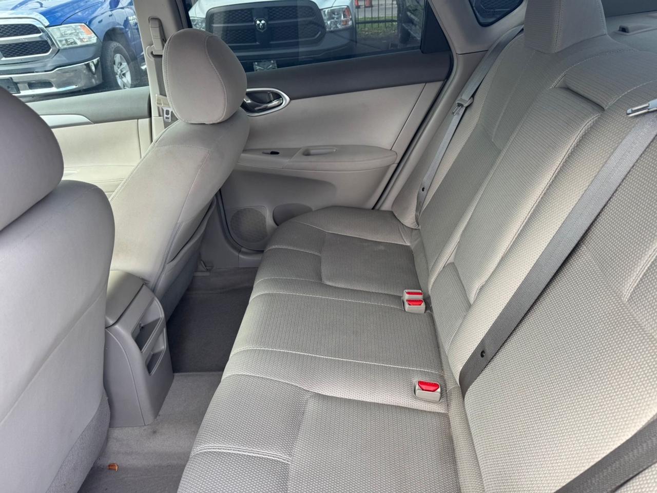 2013 Nissan Sentra SV Photo
