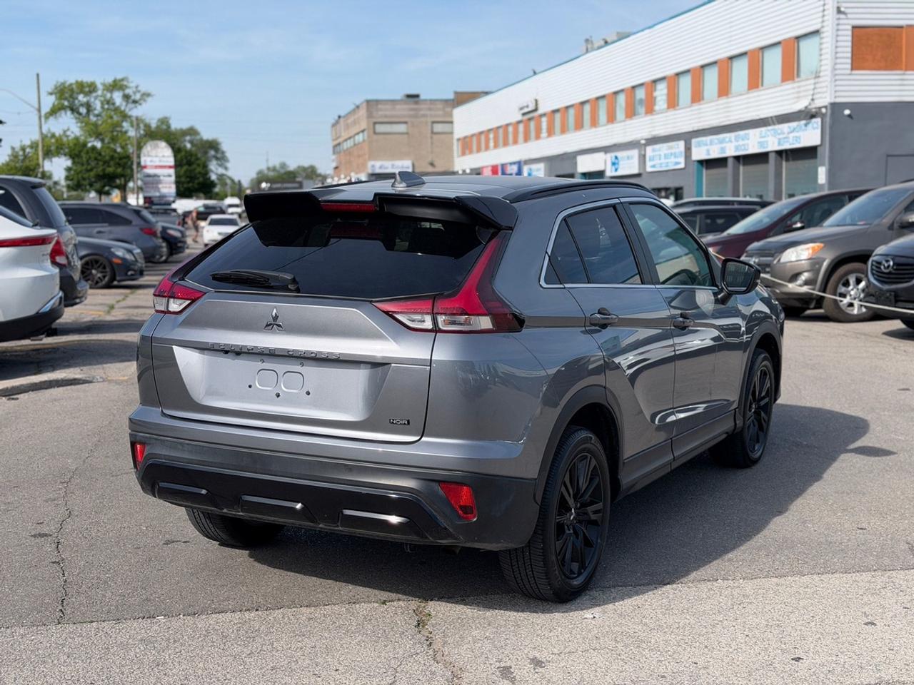 2025 Mitsubishi Eclipse Cross LE Photo