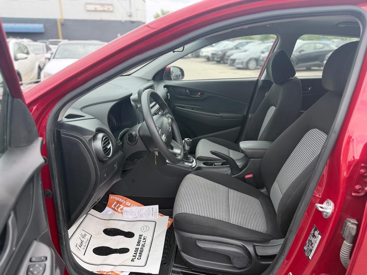 2021 Hyundai KONA SE Photo