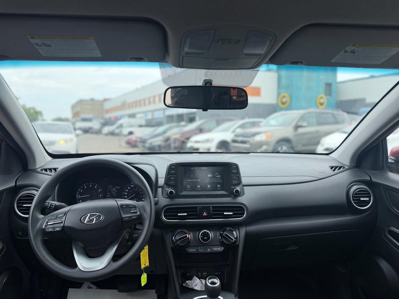 2021 Hyundai KONA SE Photo