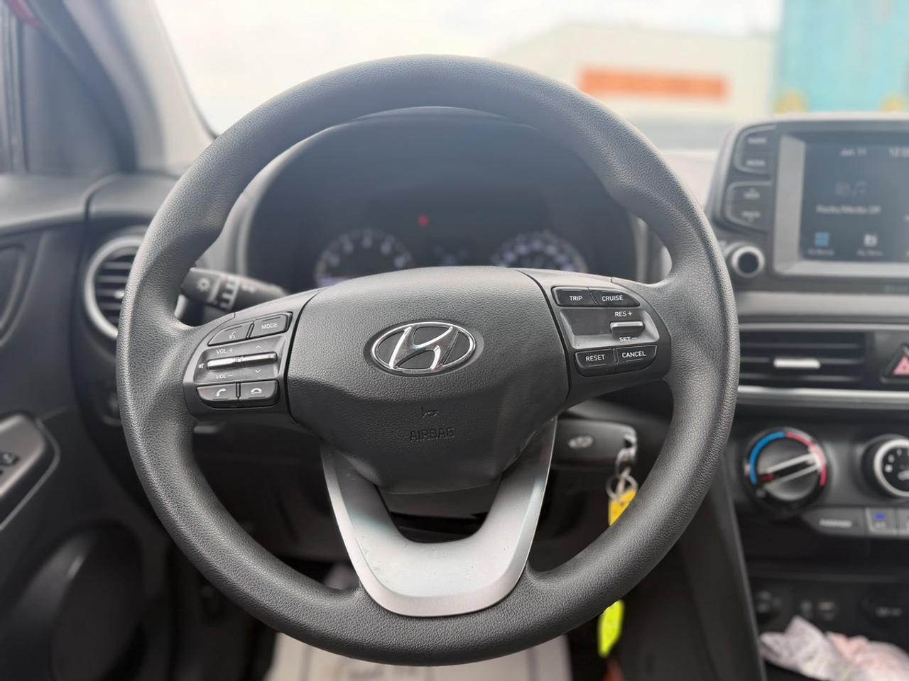 2021 Hyundai KONA SE Photo