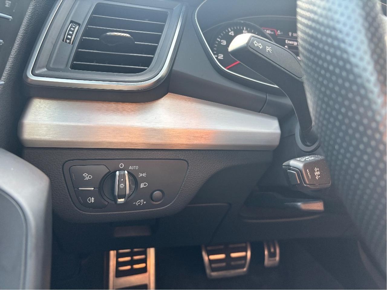 2018 Audi Q5 2.0T Progressiv Quattro Photo