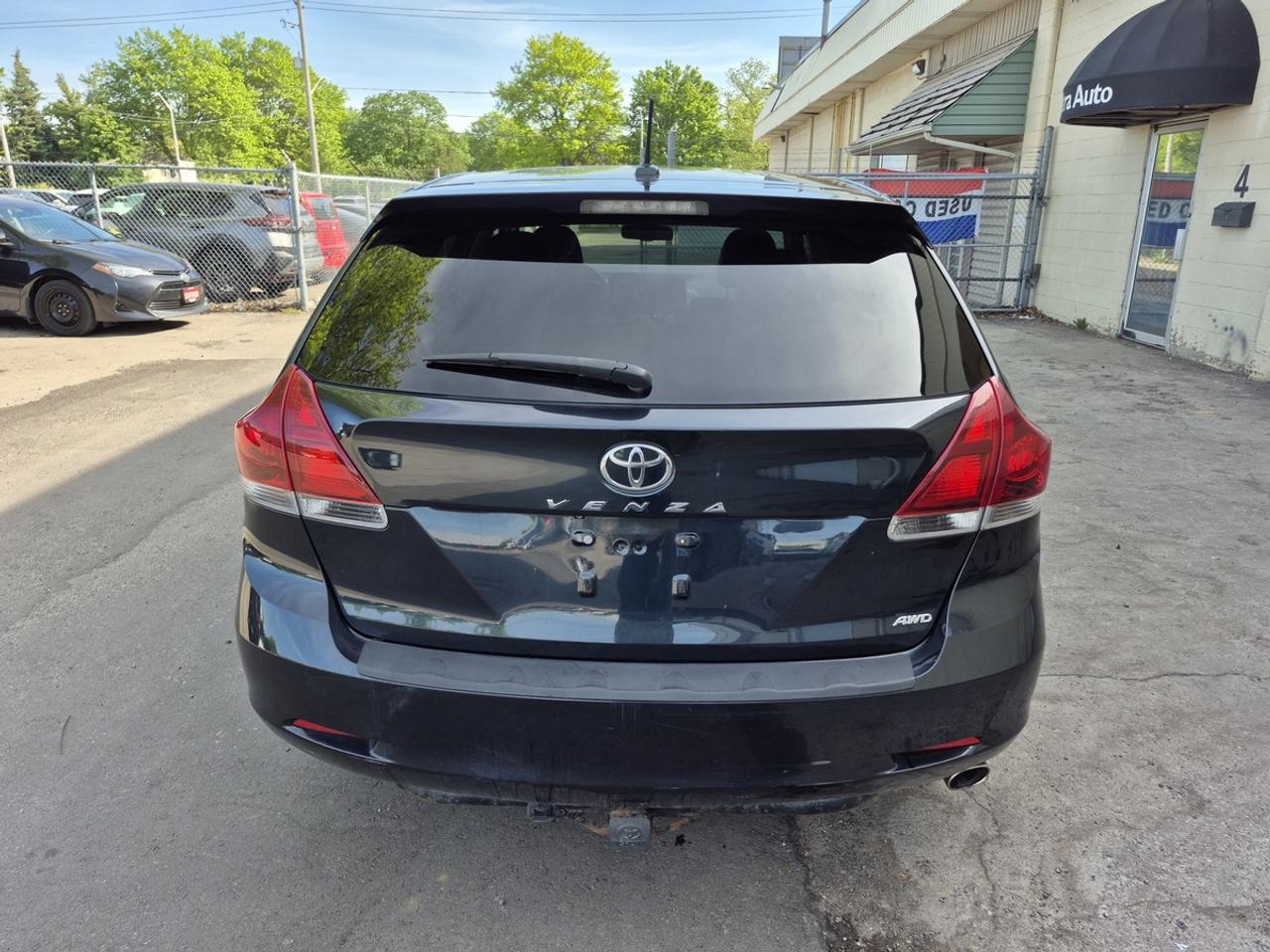 2013 Toyota Venza XLE Photo