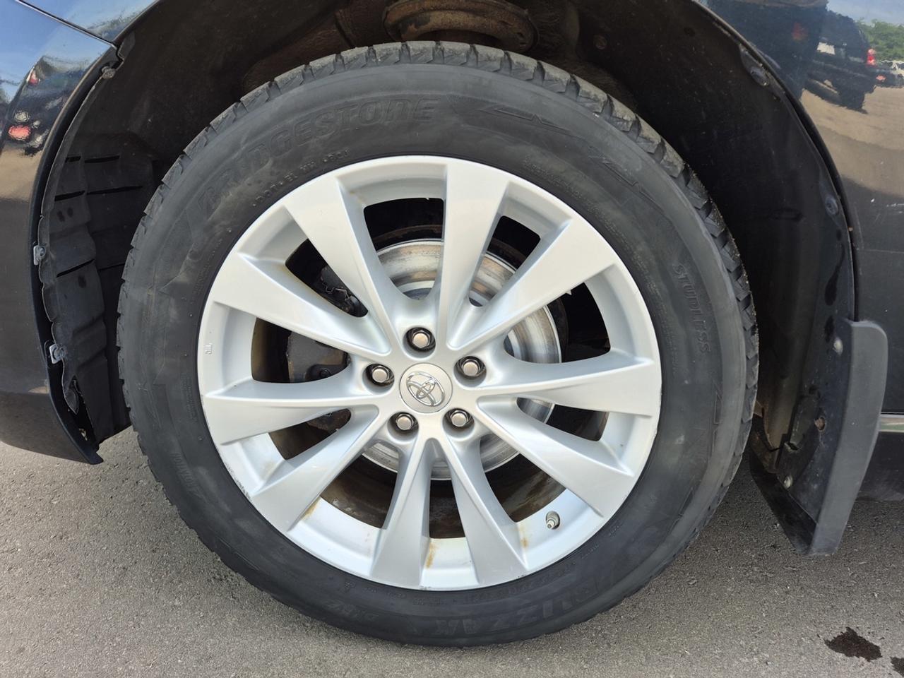 2013 Toyota Venza XLE Photo